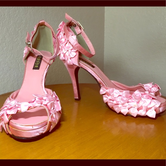 4 inch heels - Picture 1 of 5